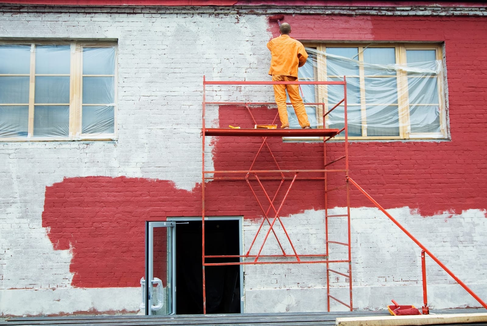 Fissure sur un mur : intervention rapide
